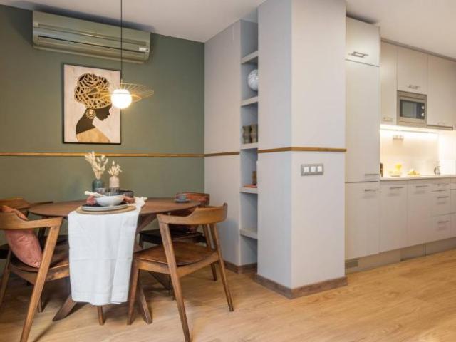 Apartamentos Barcelona Barcelona ES101820580