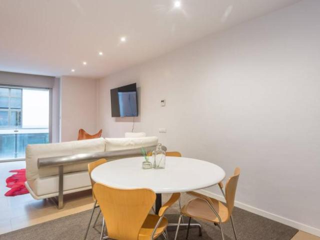 Apartamentos Barcelona Barcelona ES101823637