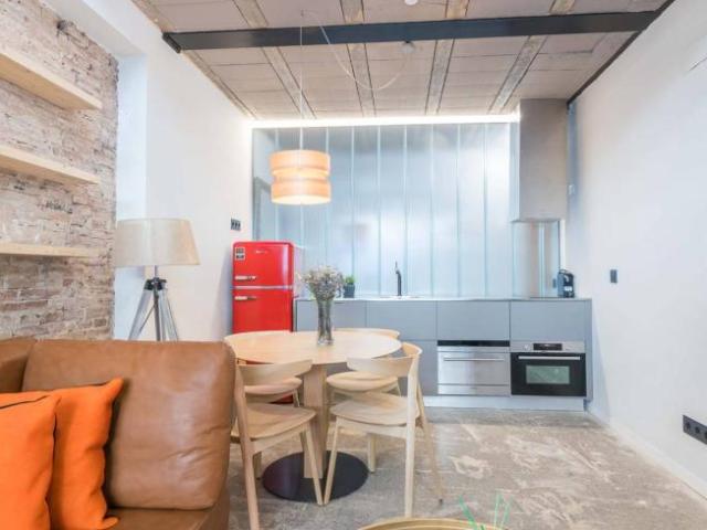 Apartamentos Barcelona Barcelona ES101838277