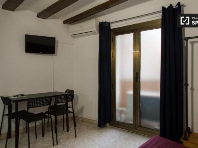 Apartamentos Barcelona Barcelona ES101993664