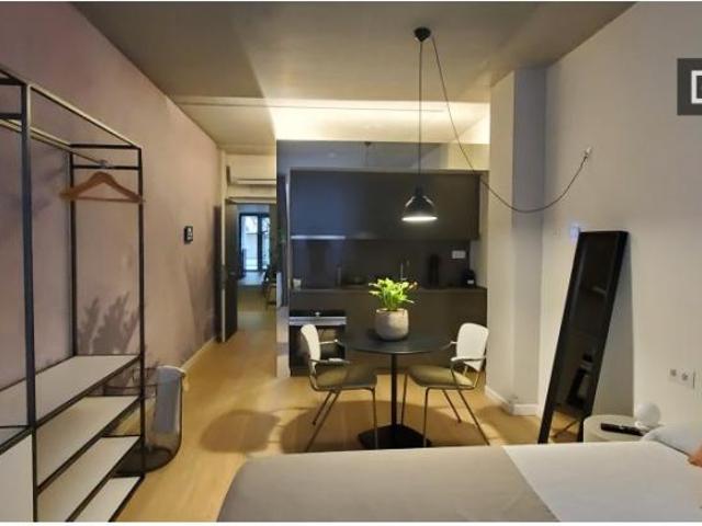 Apartamentos Barcelona Barcelona ES102056169