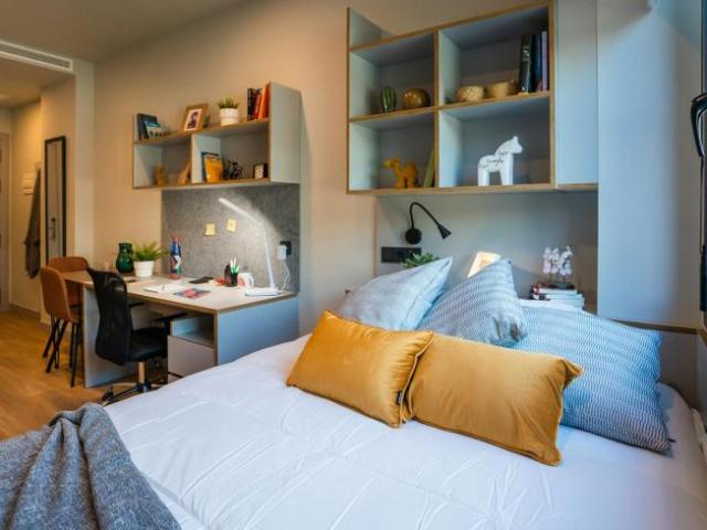 Apartamentos Barcelona Barcelona ES102847586