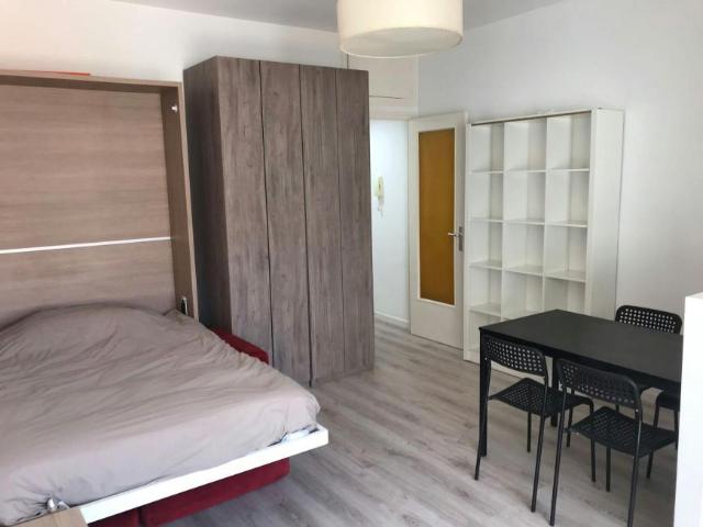 Apartamentos Barcelona Barcelona ES102851163