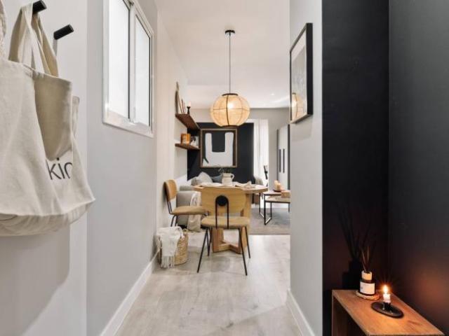 Apartamentos Barcelona Barcelona ES102852717