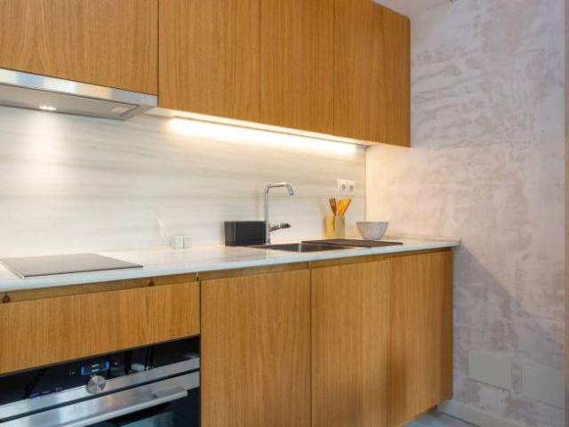 Apartamentos Barcelona Barcelona ES102853217