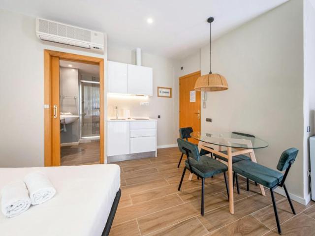 Apartamentos Barcelona Barcelona ES102816655