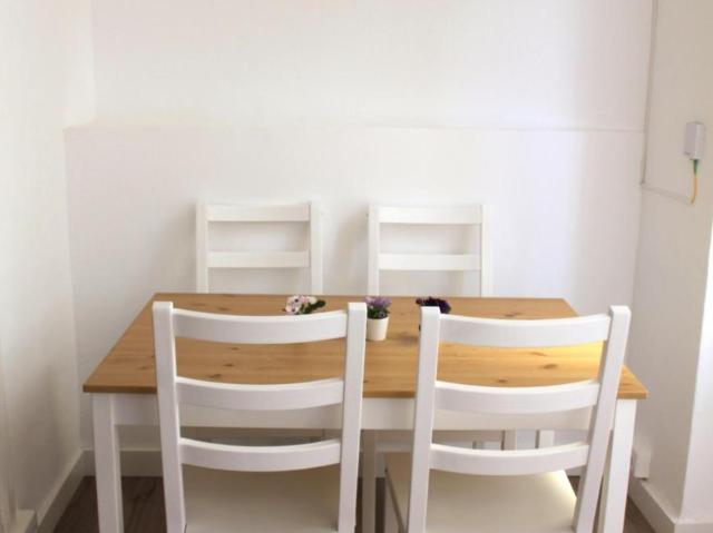 Apartamentos Barcelona Barcelona ES103284598