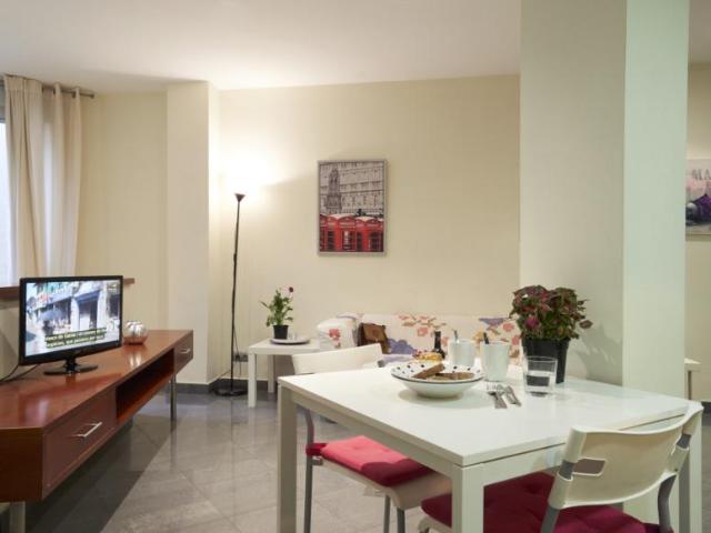 Apartamentos Barcelona Barcelona ES103325464