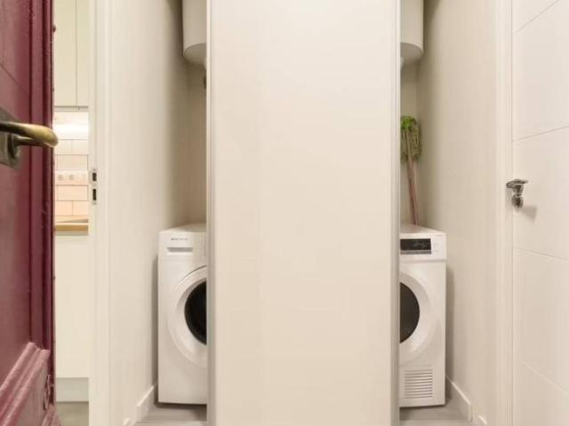 Apartamentos Barcelona Barcelona ES104109381