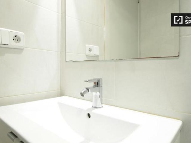 Apartamentos Barcelona Barcelona ES104109459