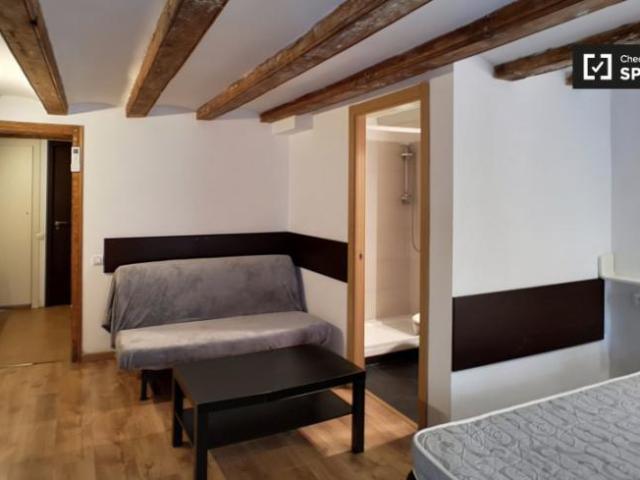 Apartamentos Barcelona Barcelona ES104109510