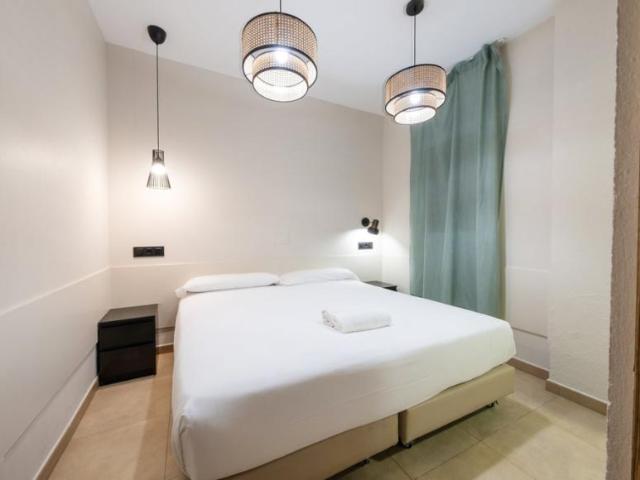 Apartamentos Barcelona Barcelona ES104754847