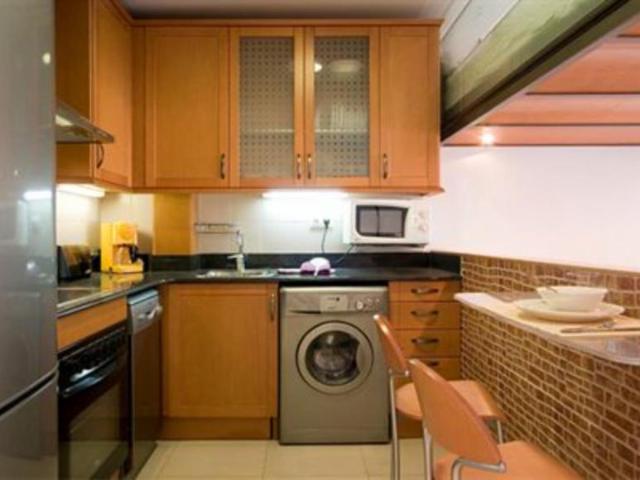 Apartamentos Barcelona Barcelona ES104721165