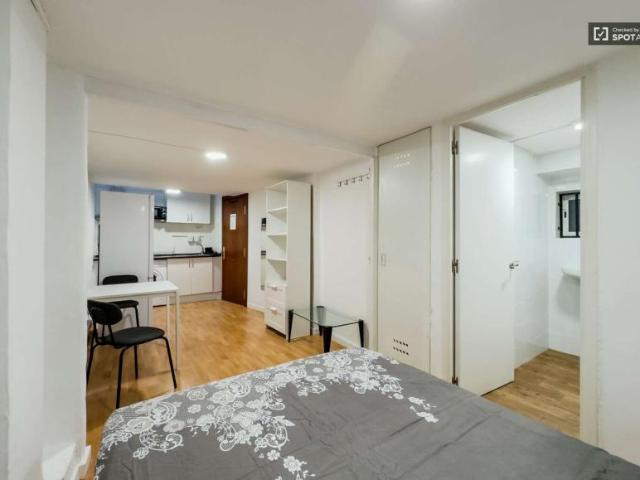 Apartamentos Barcelona Barcelona LS101993639