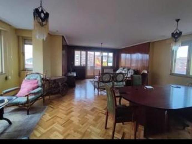 Apartamentos Bañeza León 99973922