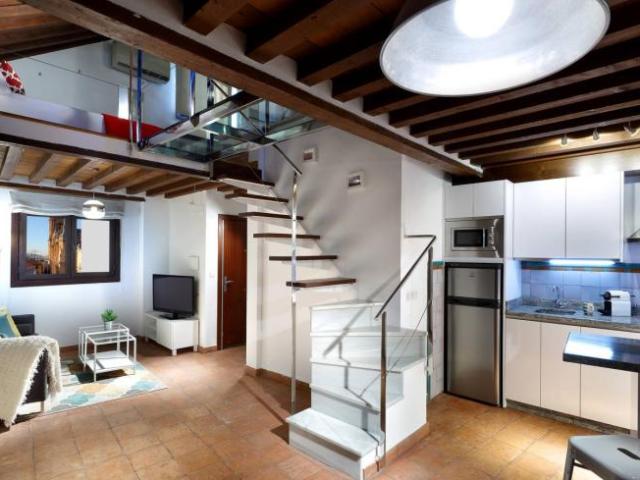 Apartamentos Granada Granada ES94891998