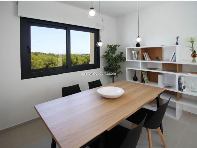 Apartamentos de obra nueva con jardín o solárium en Golf Lo Romero – Alicante