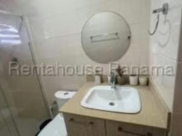 Apartamentos en alquiler en Bella Vista | Alquiler de Apartamento con 129m2 en Bella Vista PH Balboa Bay 26 8806SR 2 recámaras por USD 1800.00