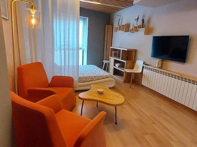 Apartamentos Huesca Huesca 102551436