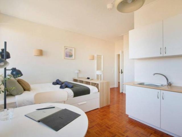Apartamentos lisbon lisbon 1050 250 DLS101811568