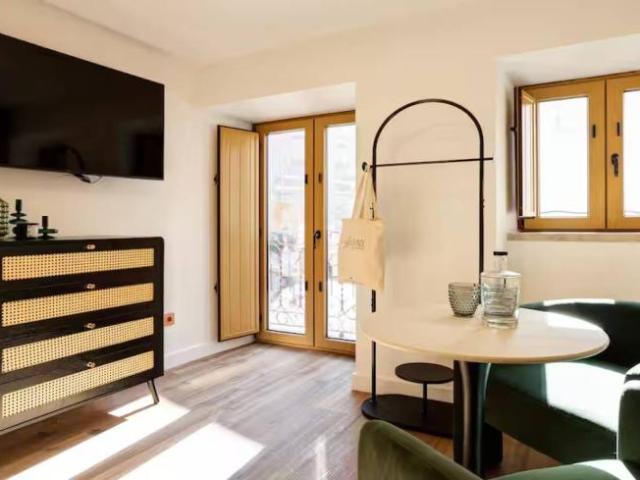 Apartamentos lisbon lisbon 1100 012 DLS101450094