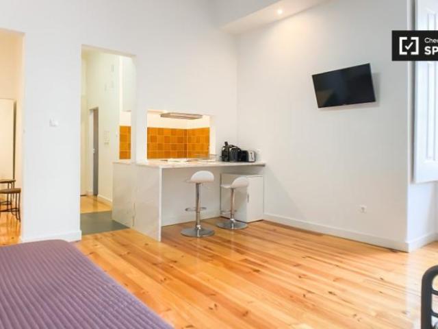 Apartamentos lisbon lisbon 1300 352 ES102438616