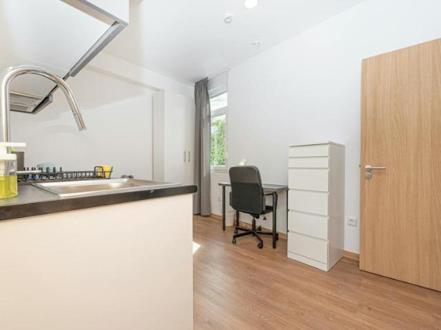 Apartamentos Lisbon Lisbon 1750 142 DLS102273510