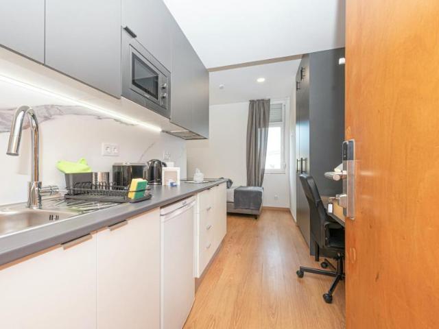 Apartamentos Lisbon Lisbon 1750 142 DLS102273518