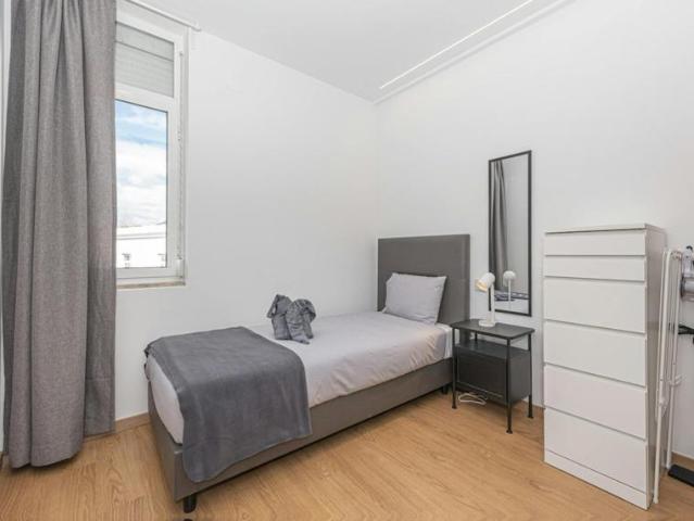 Apartamentos Lisbon Lisbon 1750 142 ELS102273516