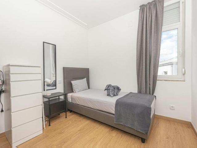 Apartamentos Lisbon Lisbon 1750 142 ELS102273518