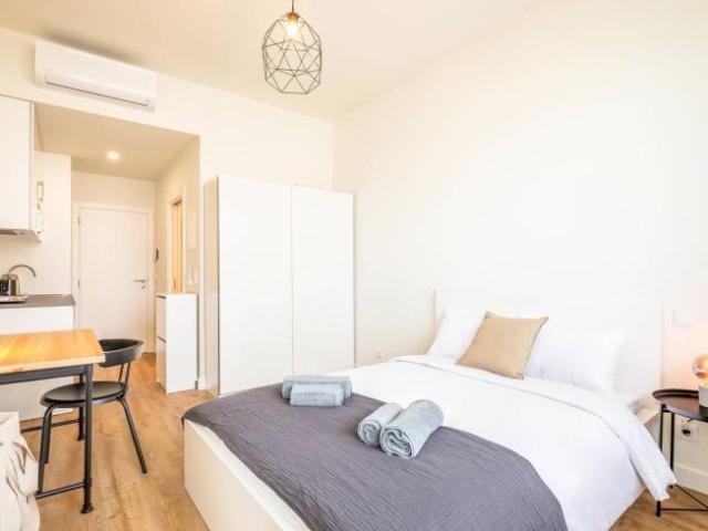 Apartamentos lisbon lisbon 1900 267 DLS101481238