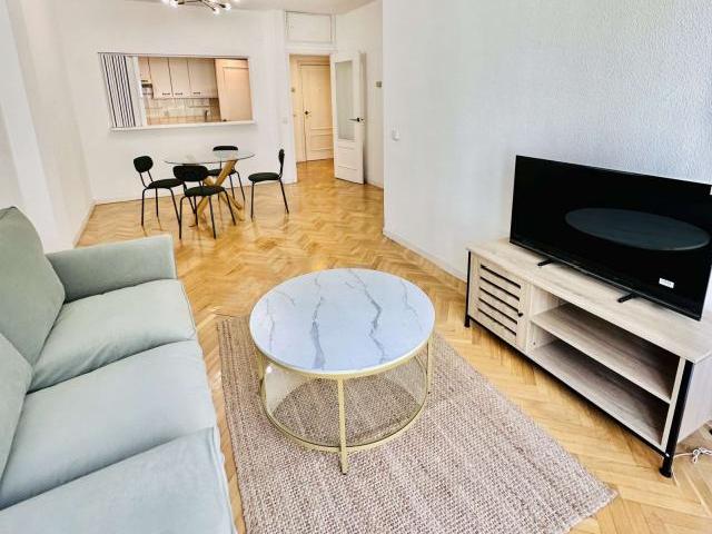 Apartamentos Madrid Madrid 81586036