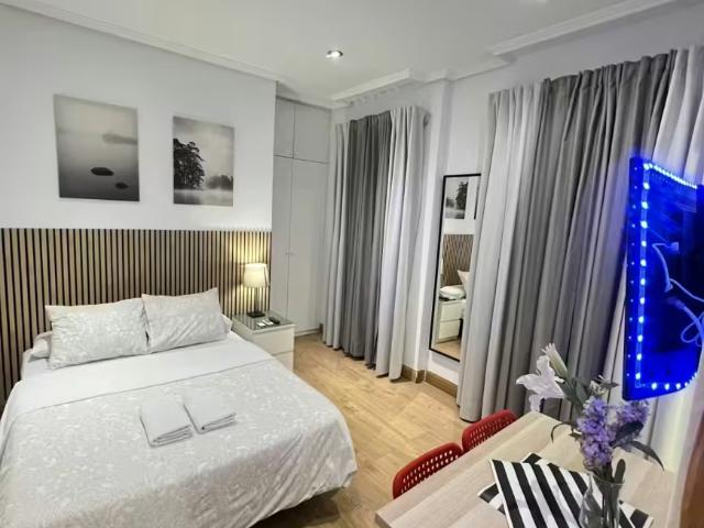 Apartamentos Madrid Madrid 98385740