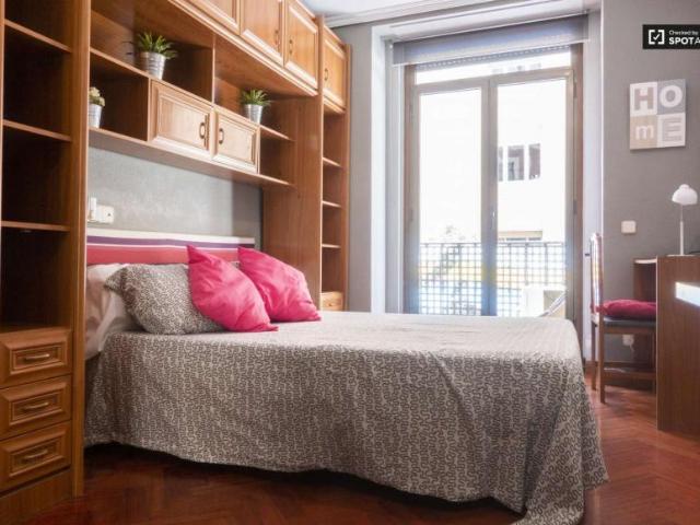 Apartamentos Madrid Madrid 104565379