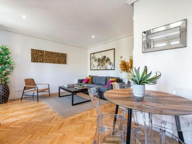 Apartamentos Madrid Madrid ES100812678