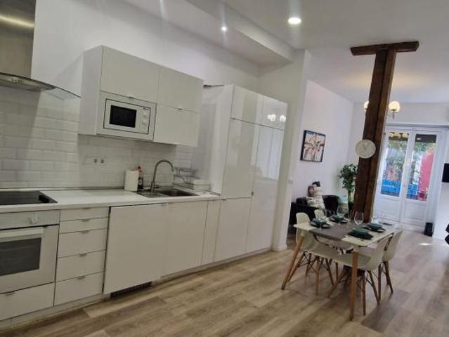 Apartamentos Madrid Madrid ES100913392