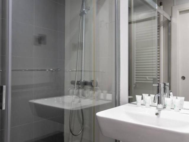 Apartamentos Madrid Madrid ES101847099