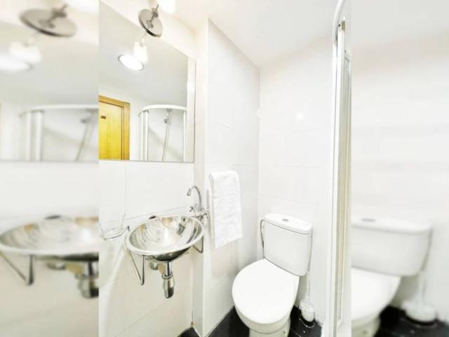 Apartamentos Madrid Madrid ES101814669