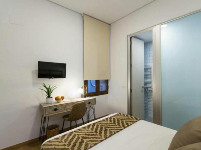 Apartamentos Madrid Madrid ES102340549