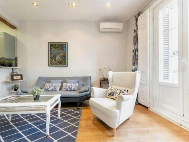 Apartamentos Madrid Madrid ES102367525