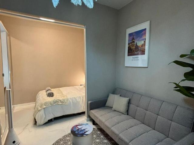 Apartamentos Madrid Madrid ES103260273
