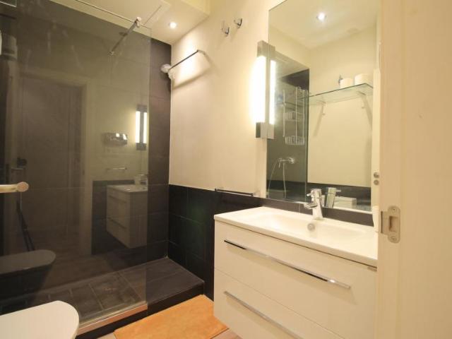 Apartamentos Madrid Madrid ES103265411