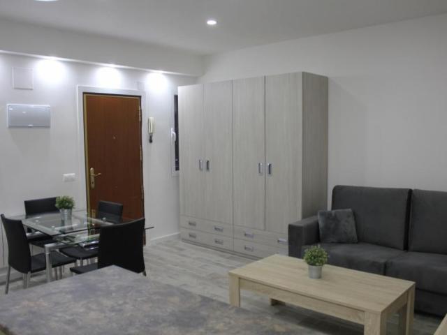 Apartamentos Madrid Madrid ES103270968