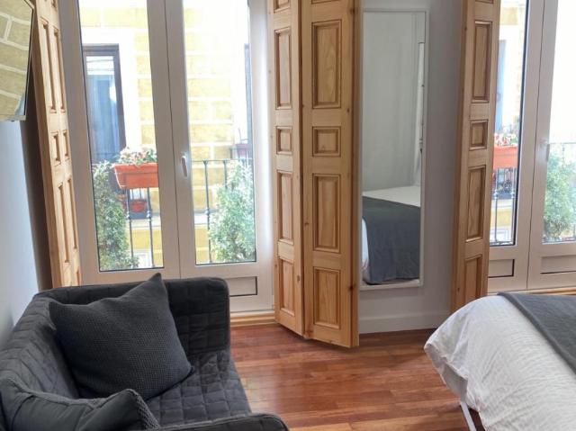 Apartamentos Madrid Madrid ES103275367
