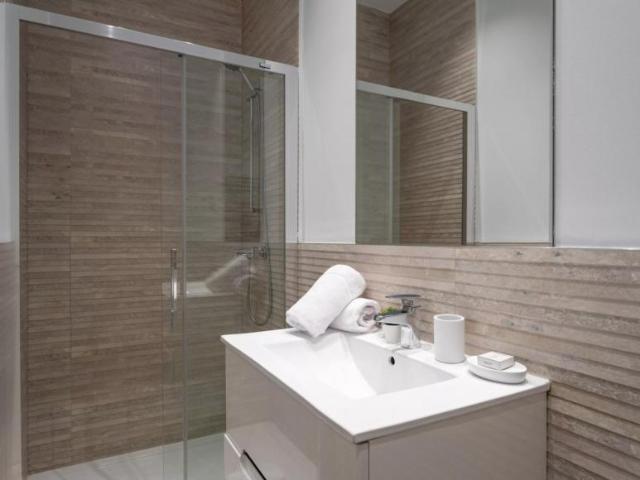 Apartamentos Madrid Madrid ES103276743
