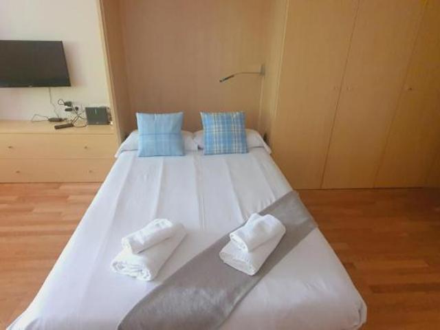 Apartamentos Madrid Madrid ES103277087