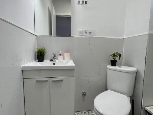 Apartamentos Madrid Madrid ES103283177