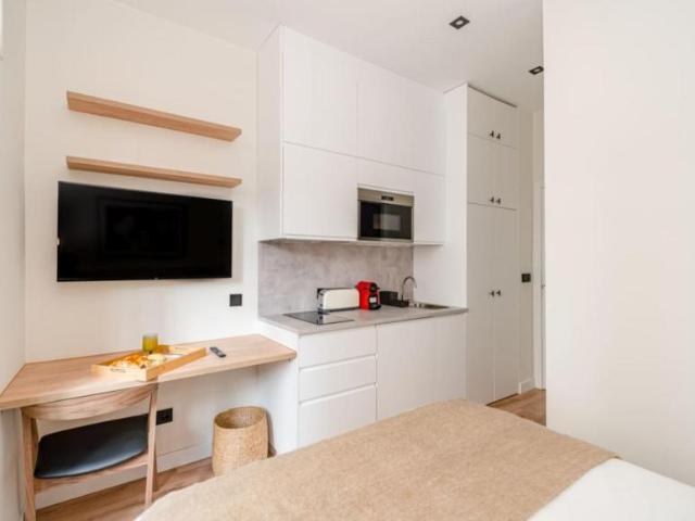 Apartamentos Madrid Madrid ES103372653