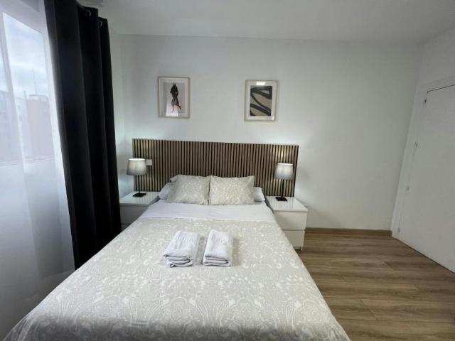 Apartamentos Madrid Madrid ES103372686