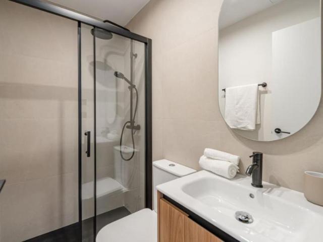 Apartamentos Madrid Madrid ES103372606